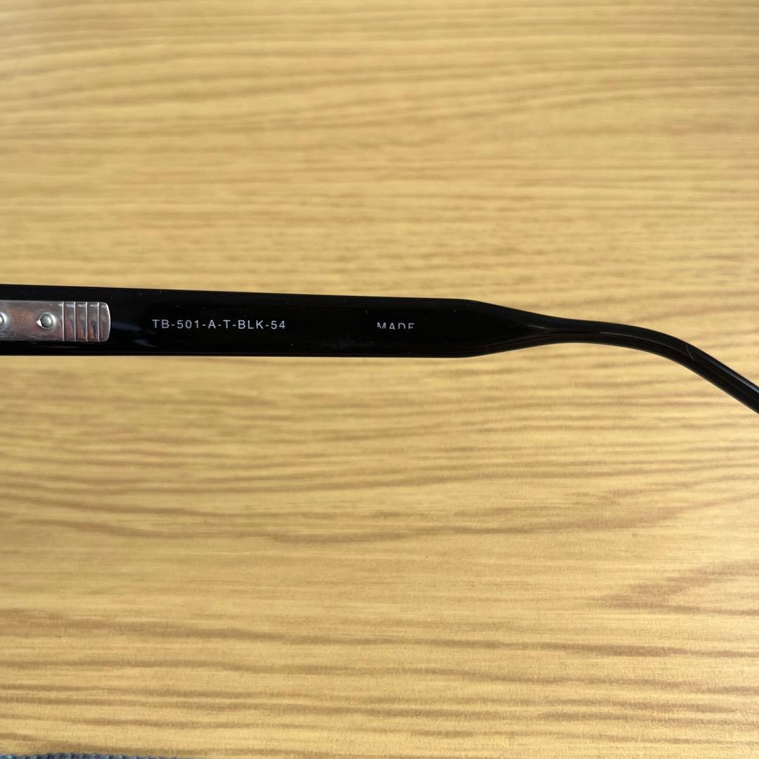 THOM BROWNE ブラックキャットアイサングラス