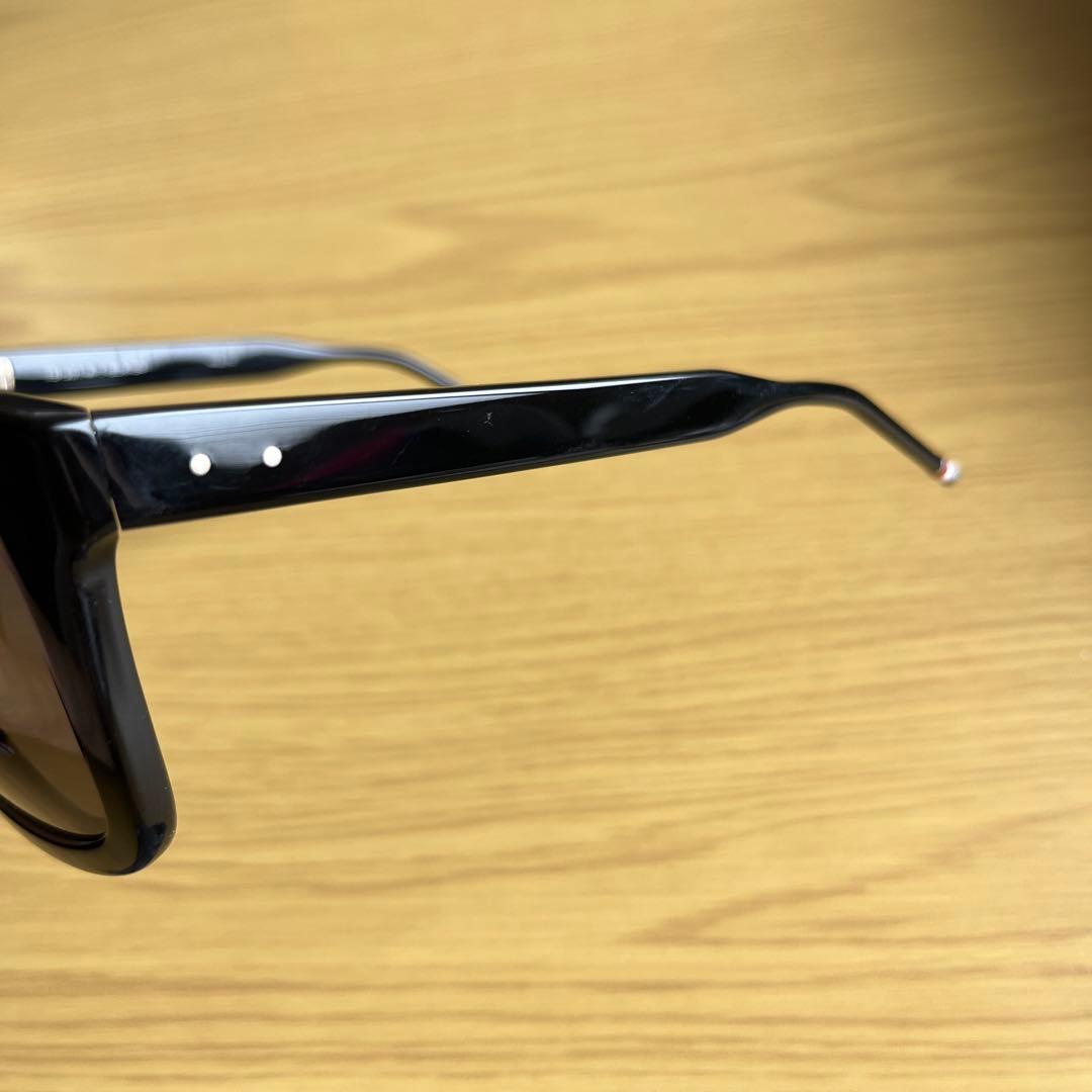 THOM BROWNE ブラックキャットアイサングラス