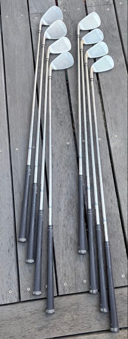 【中古】XXIO8 アイアンセット　８本　スチールR 　右利き　男性用