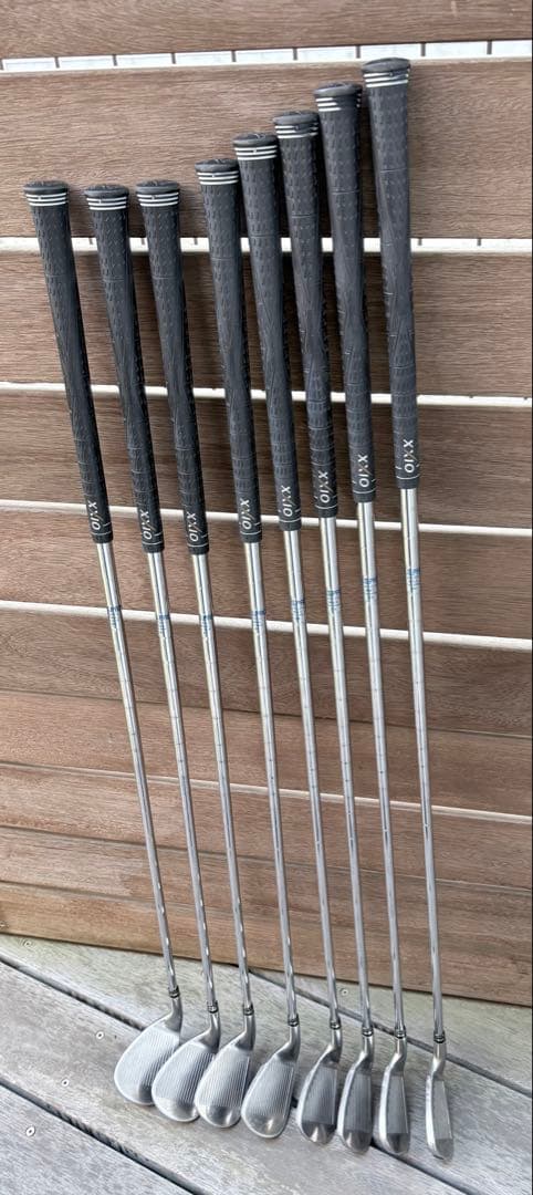 【中古】XXIO8 アイアンセット　８本　スチールR 　右利き　男性用