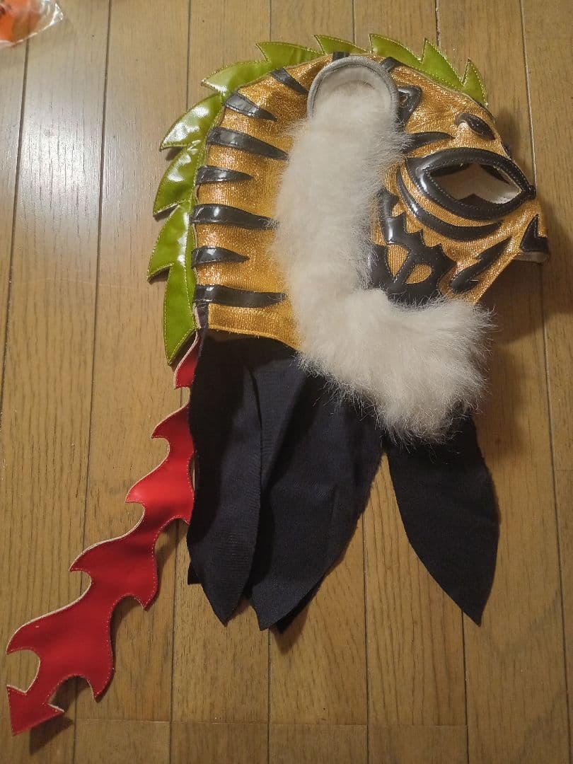 値下げ！ウルティモドラゴン&タイガーマスク ハーフ サイン入りプロレスマスク