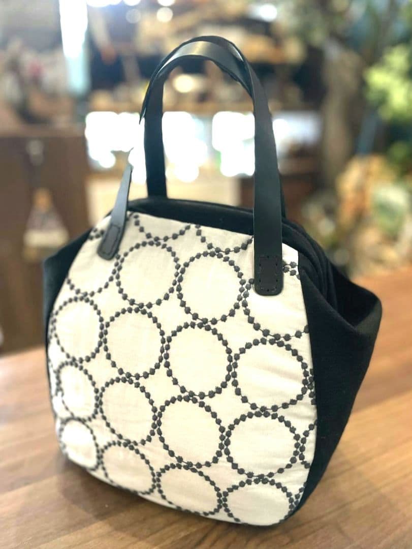 『2つの柄が楽しめる丸みを帯びたニュームバッグ』口金　⚮̈ミナペルホネン⚮̈