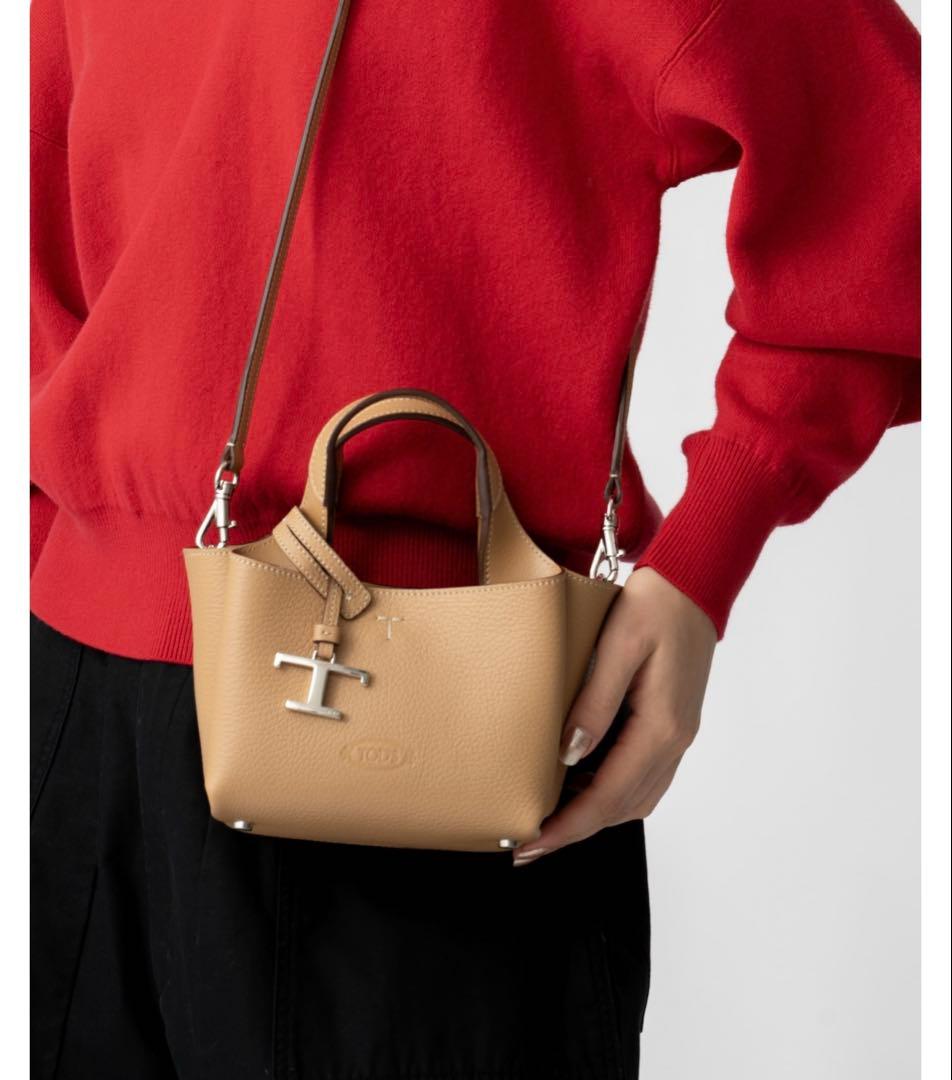 極美品！TOD'S レザーバッグマイクロ　キャメル