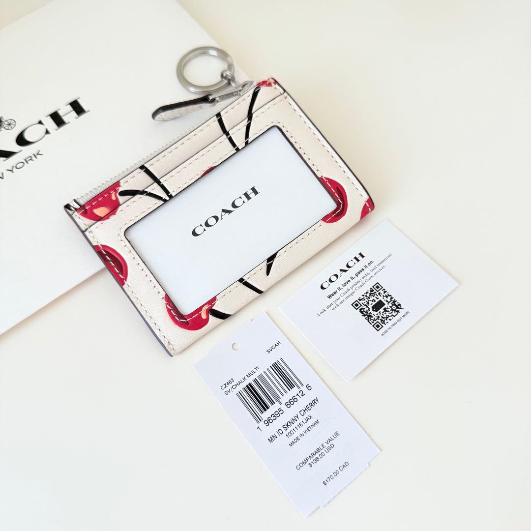 COACH コーチ　ケース 小銭入れ財布　ホワイトレッドチェリーさくらんぼ