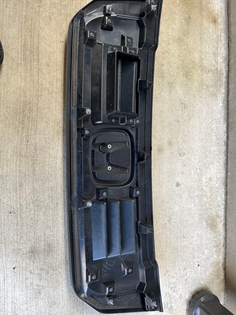 N-BOX カスタム　モデューロ　グリル