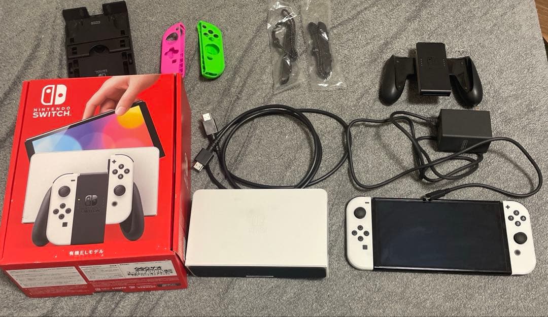 Nintendo Switch 有機ELモデル　ホワイトSDカードなどおまけつき
