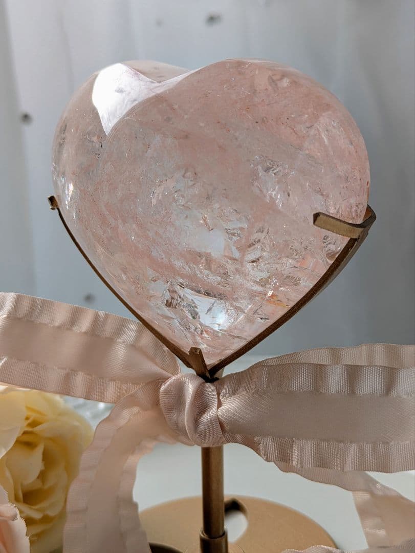 ♡ピンクアゼツライト（通称） 濃ピンク　クリアクォーツ♡　ぷっくりハート