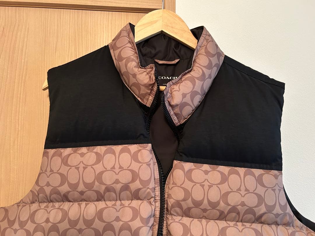 COACH メンズ XL シグネチャー柄 ダウンベスト