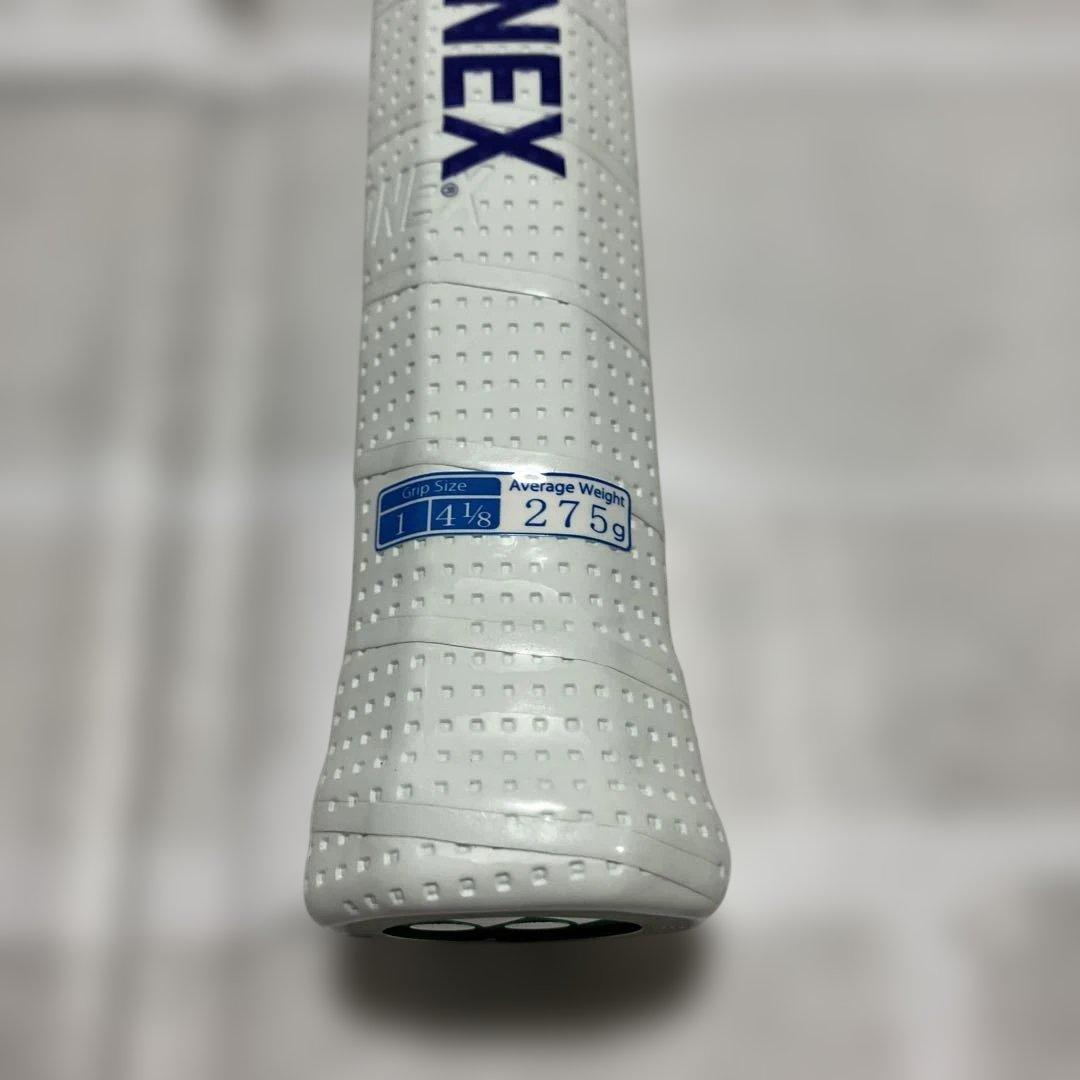 テニスラケット Ｅ-ZONE α新品未使用　2025年発売　ガット付き