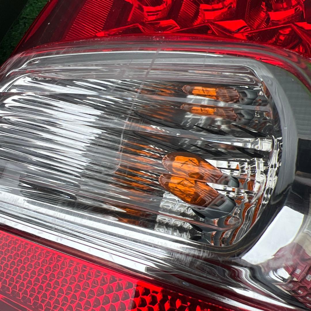 トヨタ純正★ノア ZRR70  テールランプセット