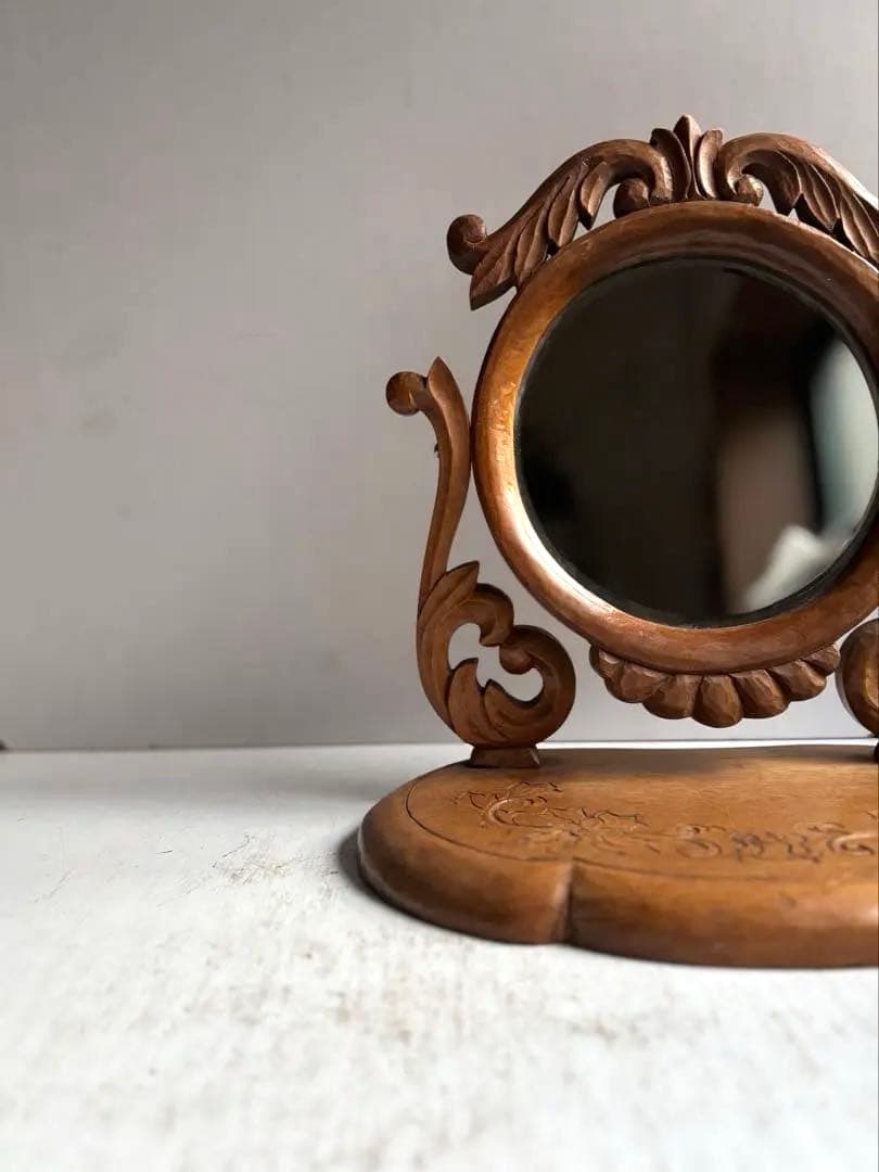 684 フランスアンティーク 木彫が美しい卓上鏡 鏡台 ミラー 蚤の市購入 パリ