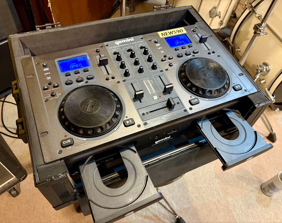 CDJプレーヤー CDM3250 専用ケース付き