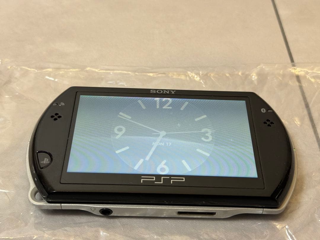 PSP go　SONY PSP-N1000 PB 本体