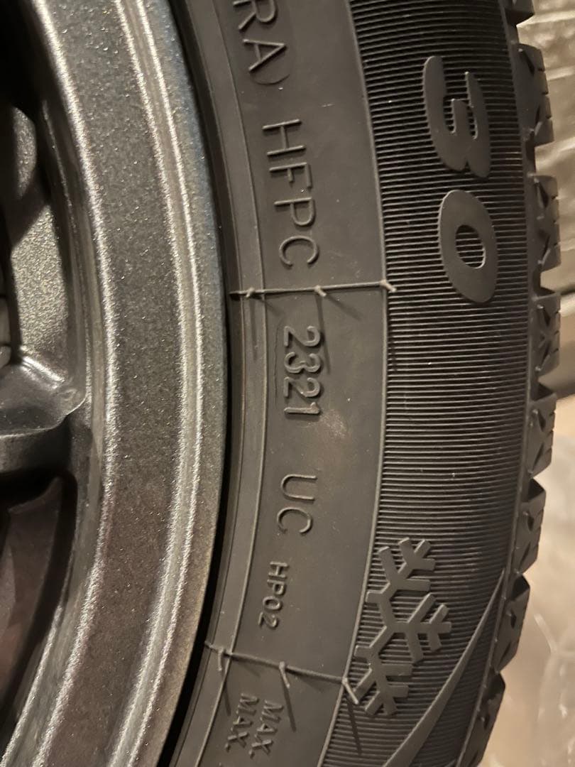 インターステート 185/60/R15 スタッドレスタイヤ15インチホイール付き