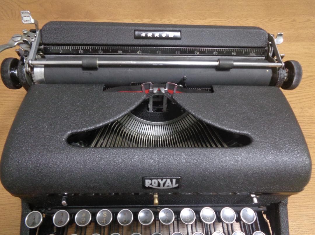 実働品　 ARROW ロイヤルタイプライター 1946年製