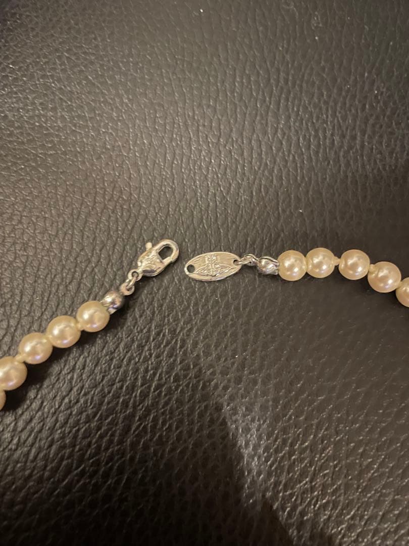 Vivienne Westwoodのオーブモチーフのパールブレスレット