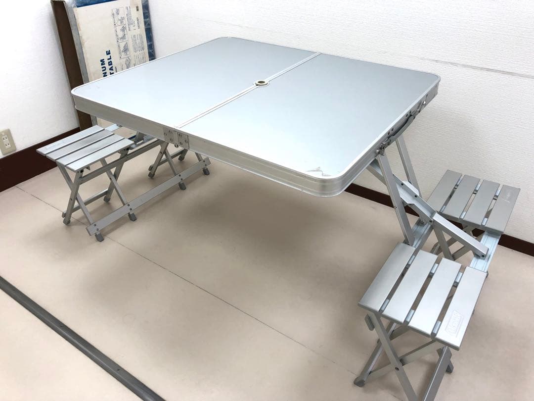 Coleman アルミ折りたたみテーブルチェアセット