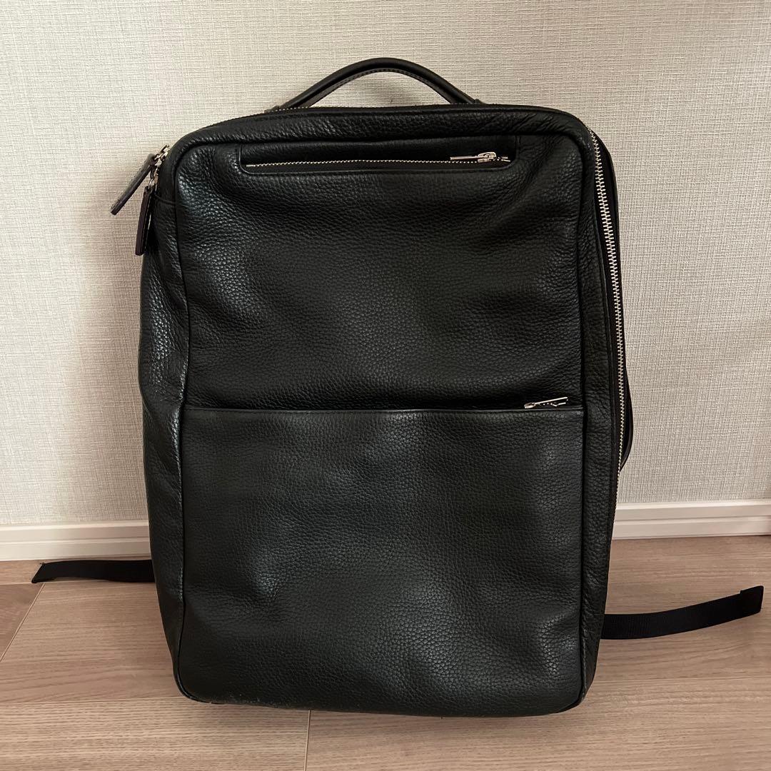 ✨とっても便利で大容量✨レザースリムバックパック！　ブラック