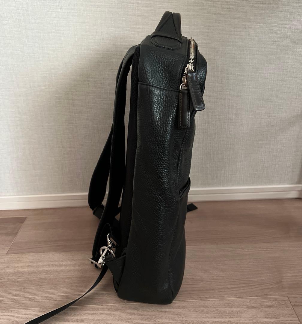 ✨とっても便利で大容量✨レザースリムバックパック！　ブラック