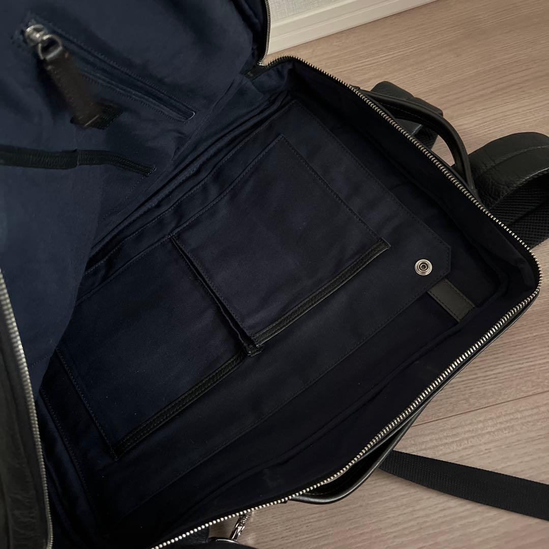 ✨とっても便利で大容量✨レザースリムバックパック！　ブラック