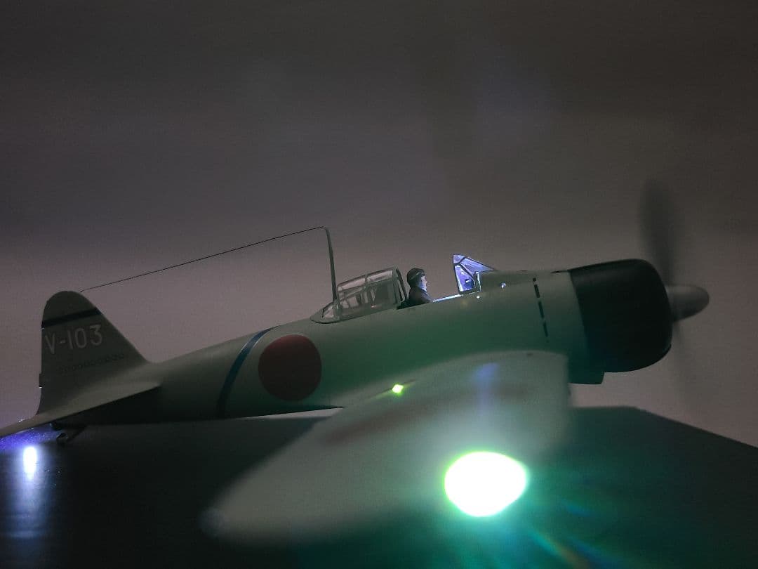 タミヤ1/48 零式艦上戦闘機21型 坂井三郎搭乗機 リアルモーターライズ完成品