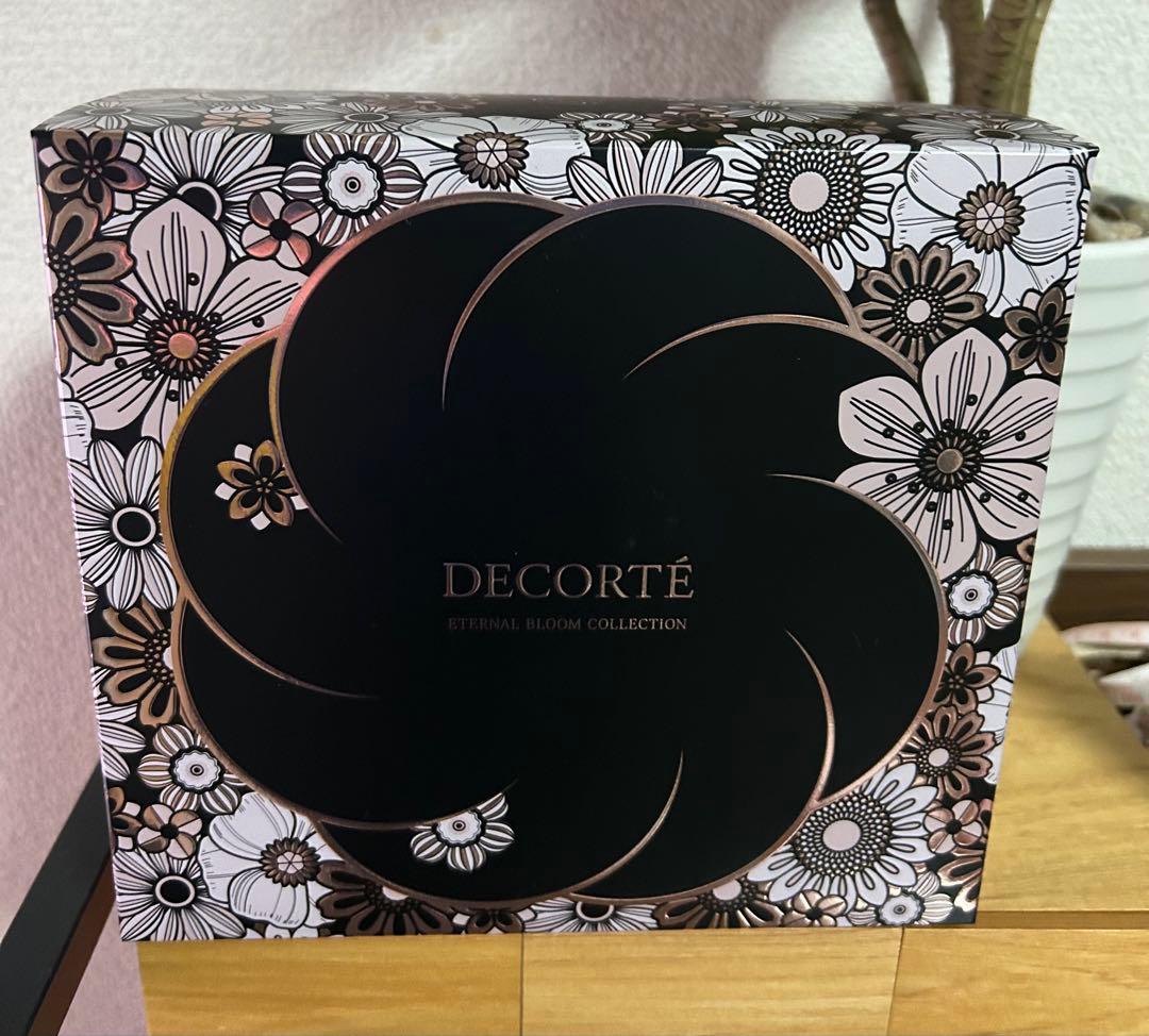 2025DECORTE エターナルブルームコレクション クリスマスコフレ