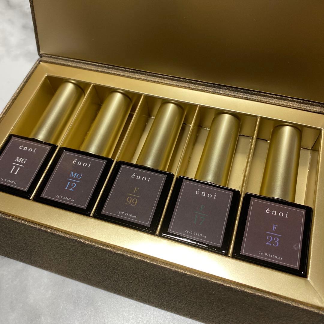 enoi クリスマスコフレ　マグネット　フラッシュ　ジェル　ネイル