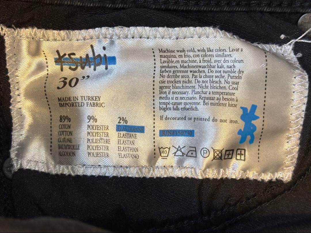 あ　KSUBI ブラック スキニーデニム ジーンズ サイズ30　②