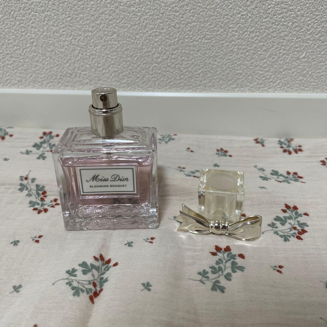 ミスディオール　香水