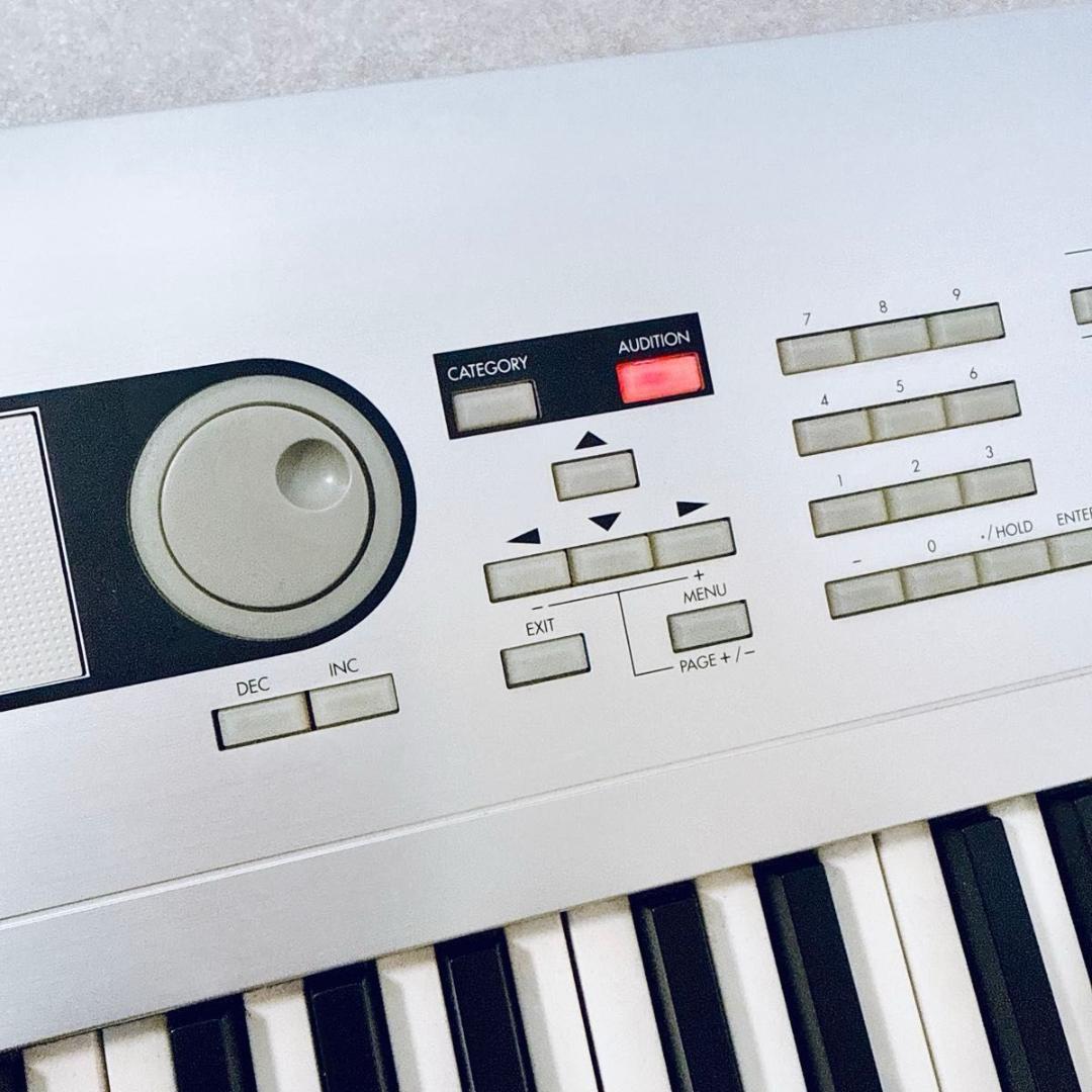 KORG コルグ シンセサイザー TRITON Le88 ダンパーペダル付き