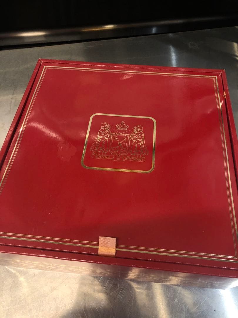 Baccarat ブランデー瓶 750ml ギフトボックス付き