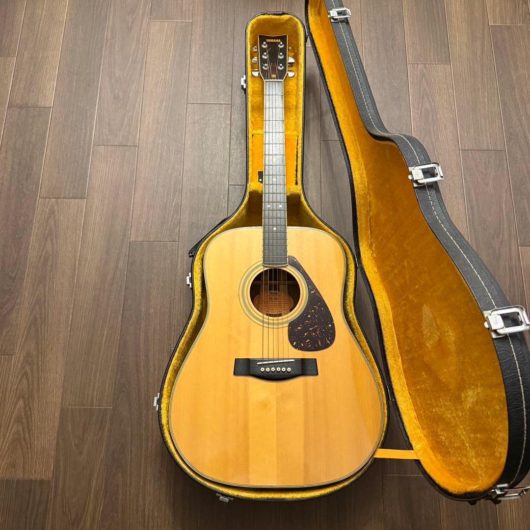 YAMAHA FG-301 アコースティックギター ハードケース付