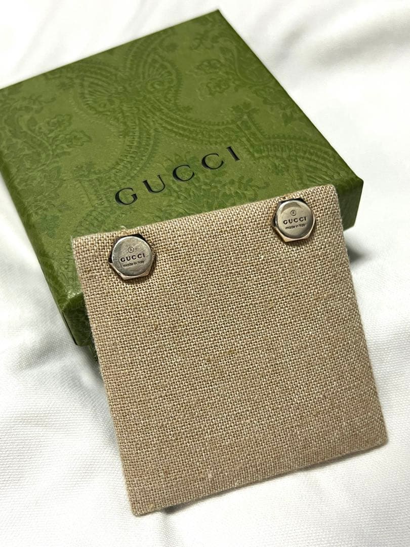 GUCCI グッチ スタッド ピアス