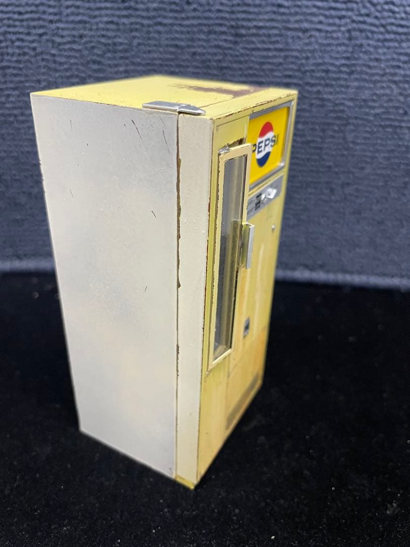 1/12スケール 瓶ジュース レトロ自販機 　完成品