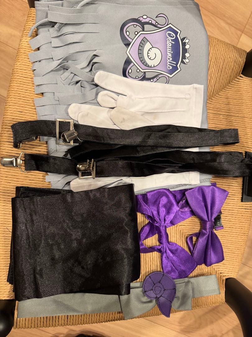 ツイステ　アズール　寮服衣装