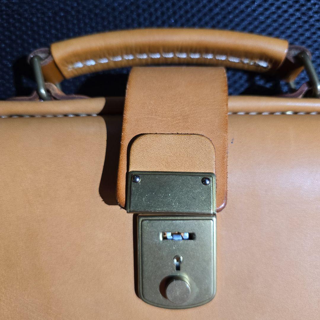 HERZ ヘルツ⭐ソフトダレスバッグ 本革 キャメル 鍵付き