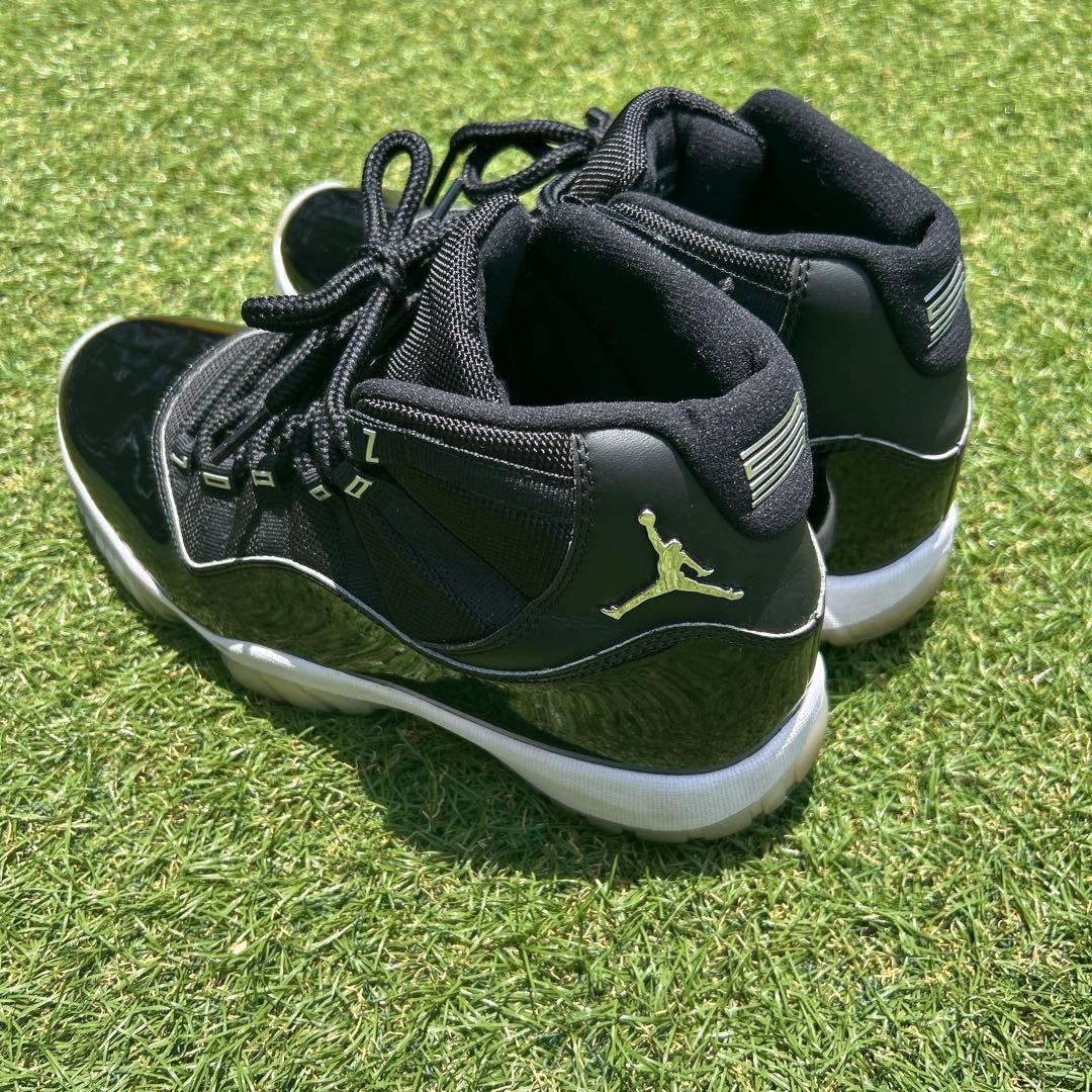 る*た様 希少エアジョーダン 11 ブラック/ホワイトサイズ UK7