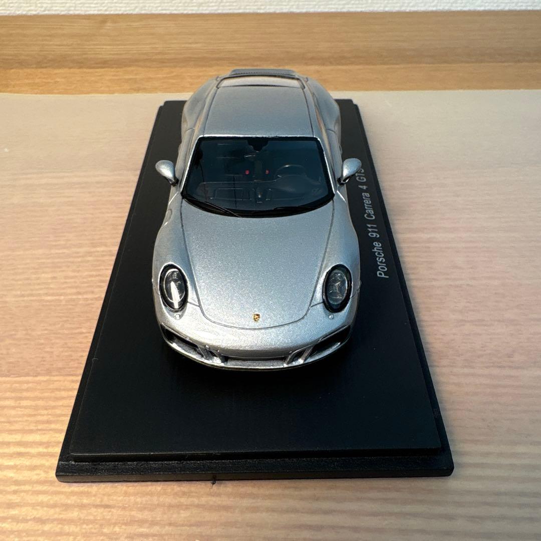 スパーク　ポルシェ　911 カレラ 4 gts 1/43 ミニカー　シルバー