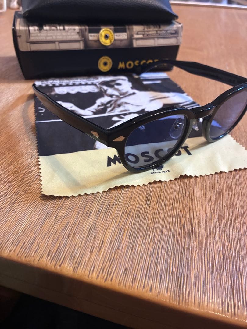 MOSCOT LEMTOSH 46サングラス ブラックフレーム ブルーレンズ