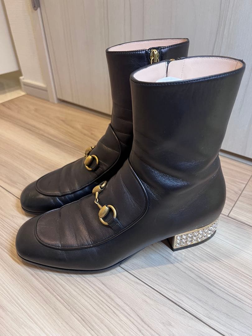 (♡ あずき♡)グッチ　黒レザーショートブーツ クリスタル装飾　36cm