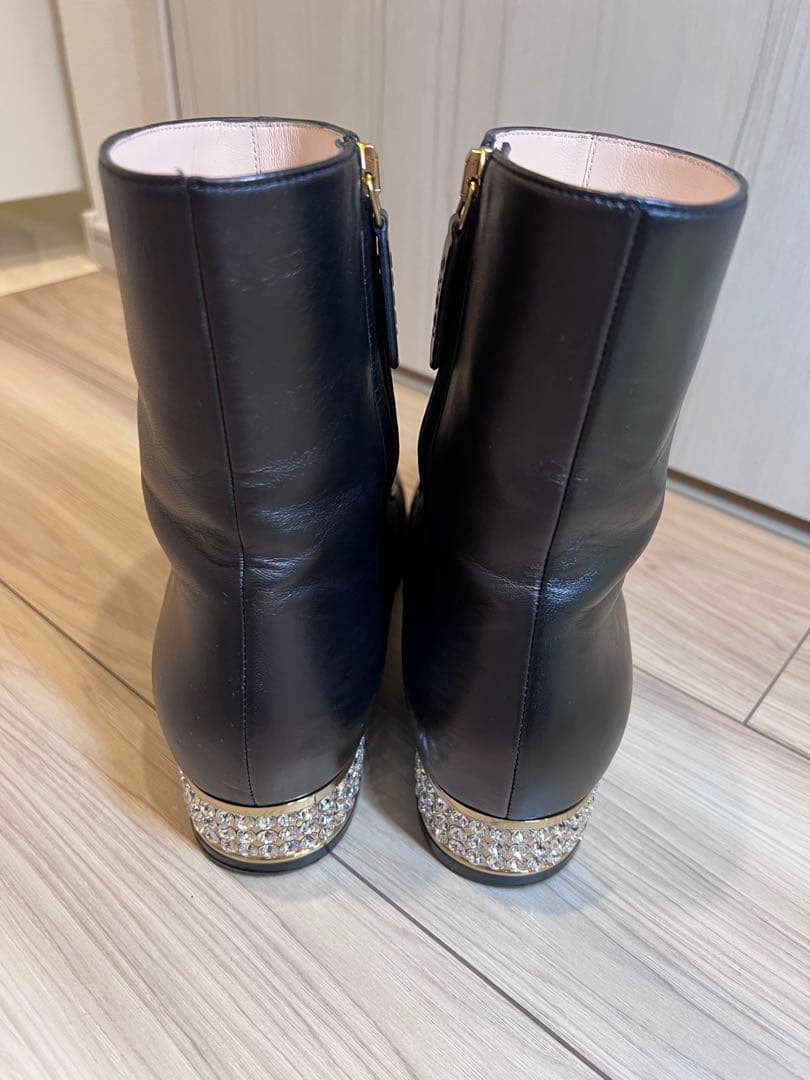 (♡ あずき♡)グッチ　黒レザーショートブーツ クリスタル装飾　36cm