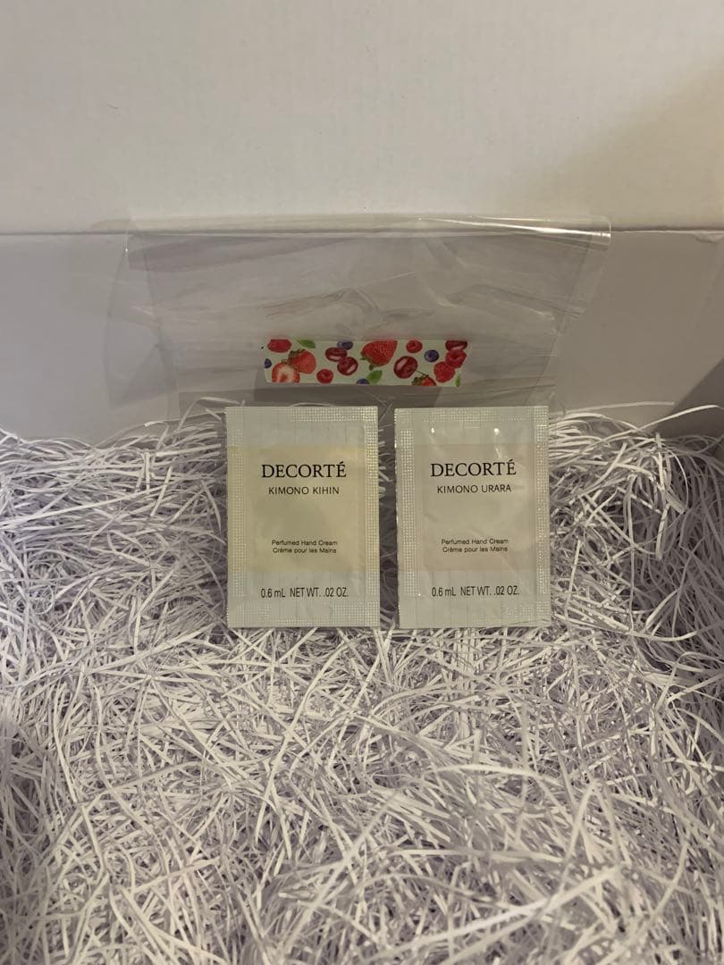 コスメデコルテ　AQアブソリュートマイクロラディアンスエマルジョン　AQ先行乳液