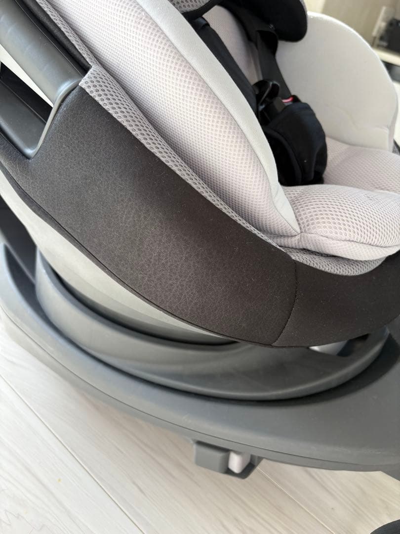 コンビ THE S ISOFIX エッグショック CG-TRL