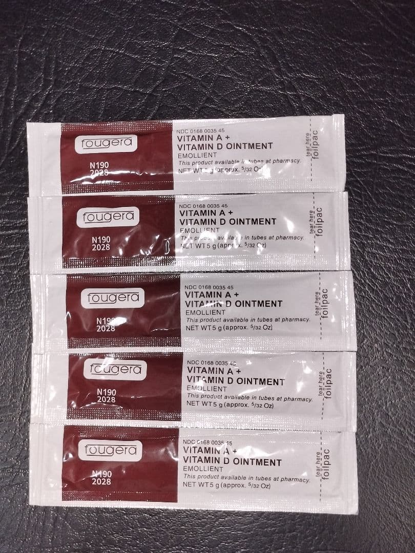 海外製クリーム10g　10本　ビタミンA＋D軟膏オイル