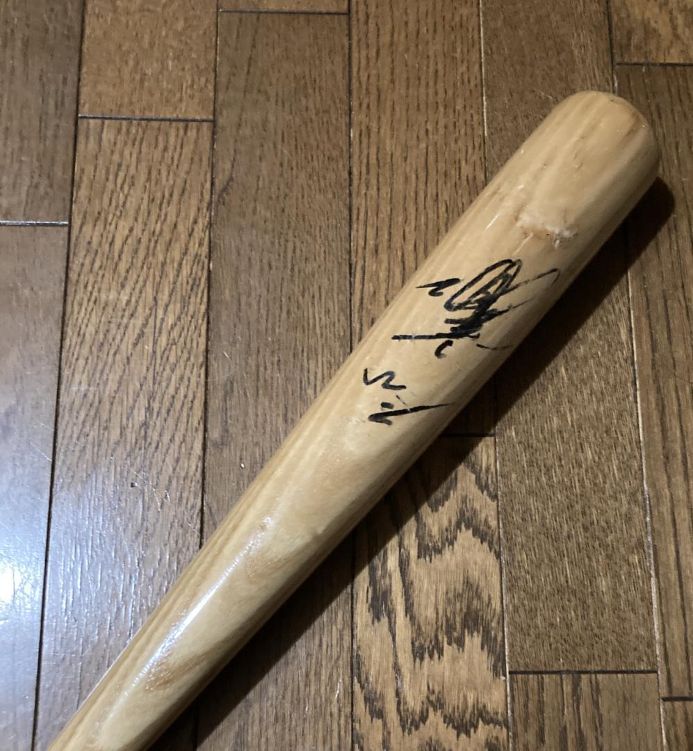 小笠原道大 直筆サイン入り NPBバット