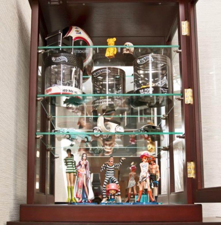 【新品アウトレット】背面ミラー付きガラスコレクションケース ホワイトウォッシュ