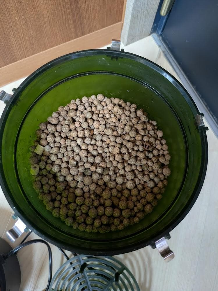 EHEIM フィルター 2217 60HZ　西日本用　ろ材・インペラーつき