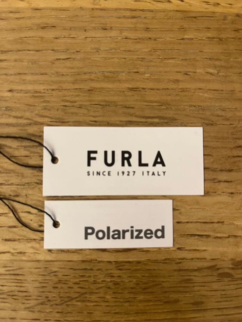 FURLA 調光レンズサングラス