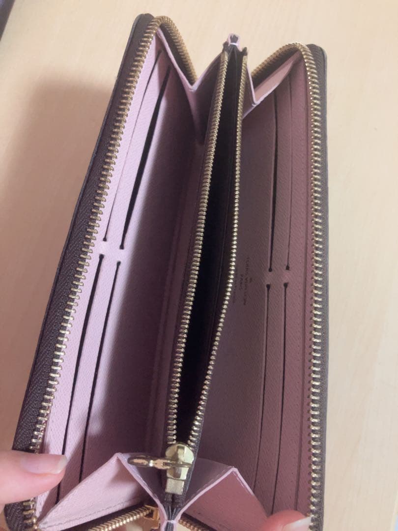 ルイヴィトン モノグラム ジッピーウォレット 長財布 正規品