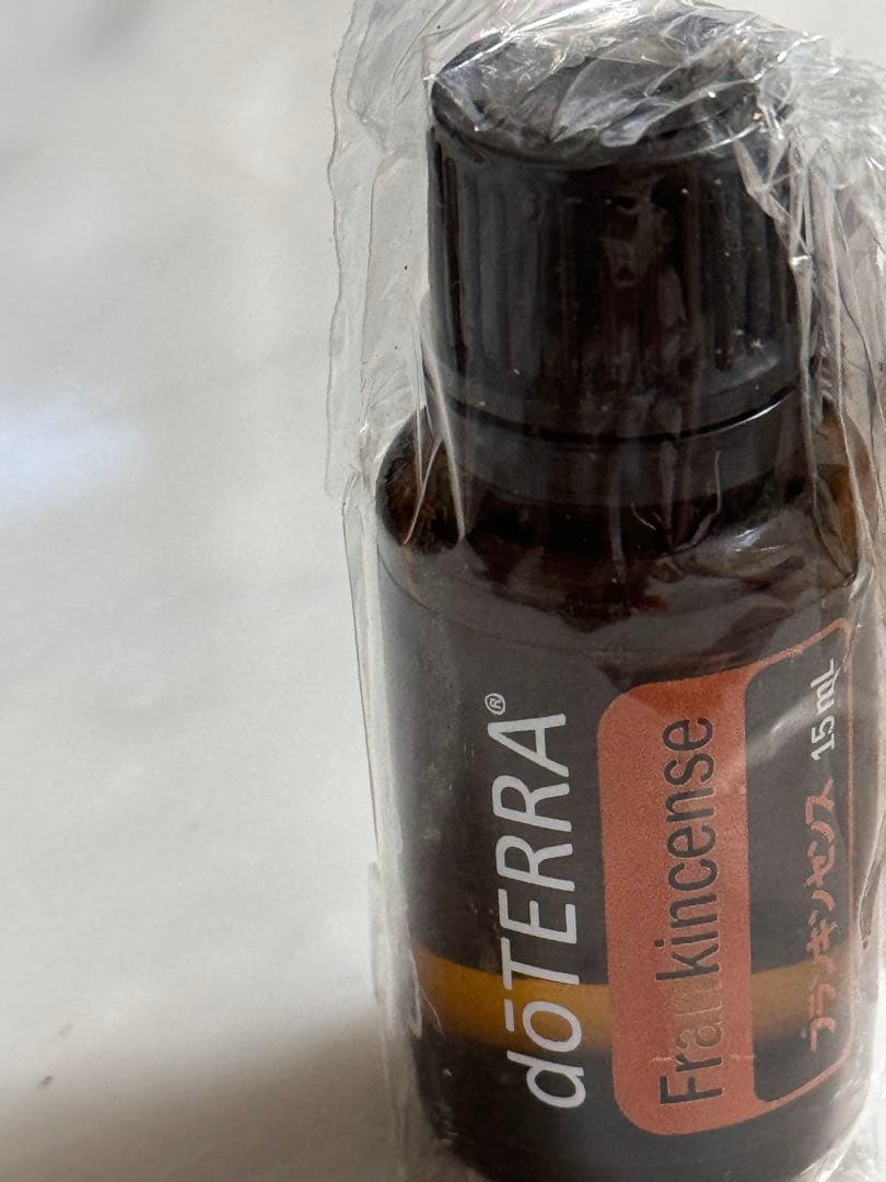 ドテラ　フランキンセンス　アロマ　エッセンシャルオイル